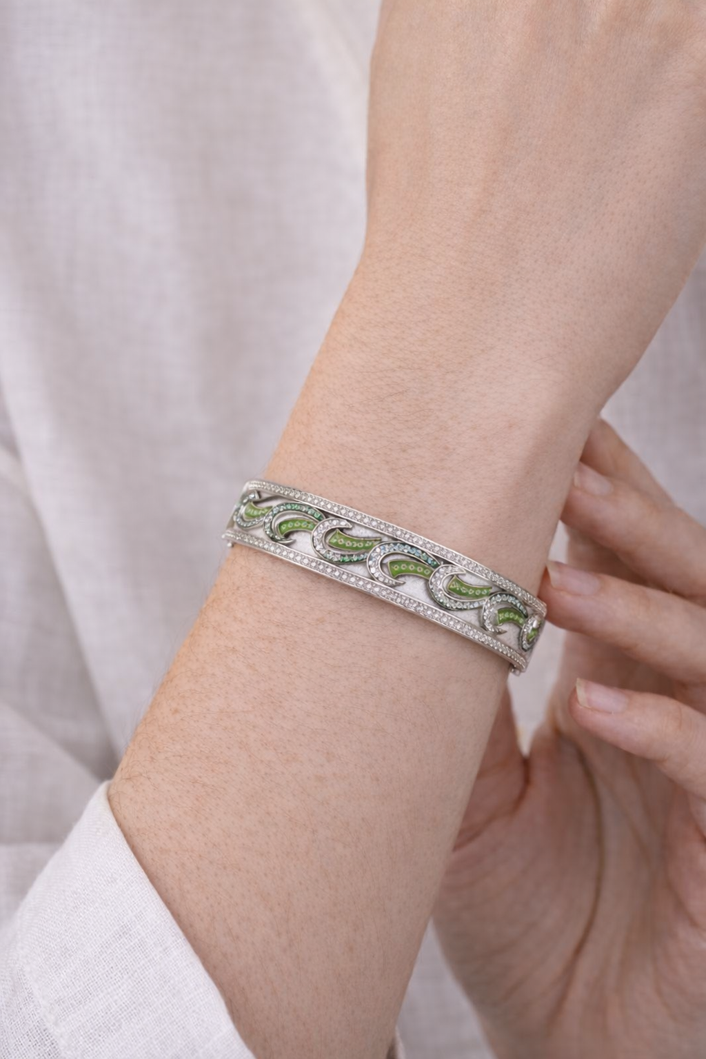 Aurevella Elvique Leafline Band - Image 2